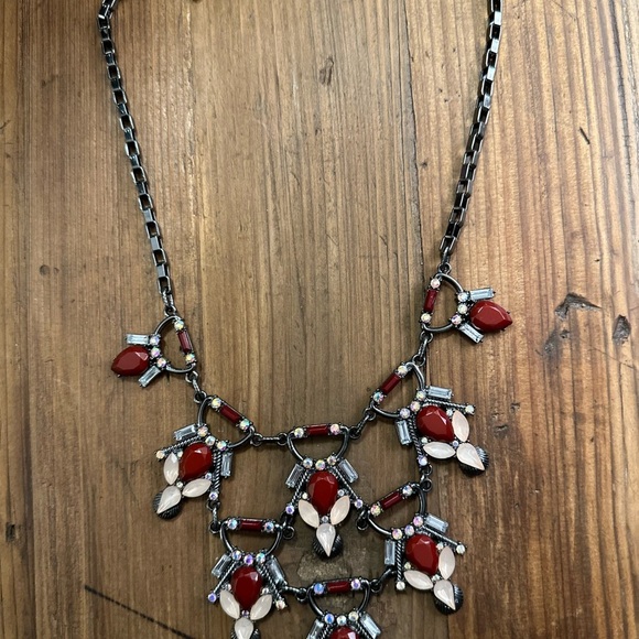 Elegant Red and Cream Statement Necklace - Picture 3 of 3